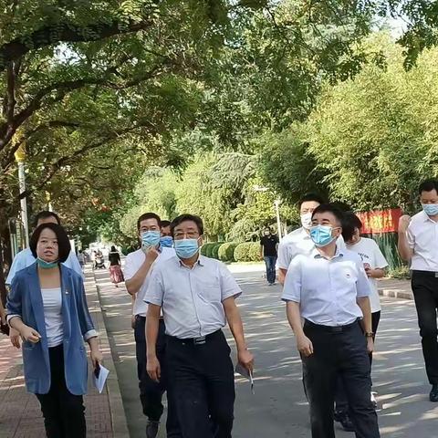 海淀区房管局来林科院社区了解物管会的建设情况