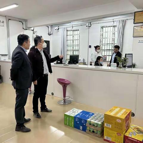 冬日送暖 心系基层--农发行和田地区分行党委慰问年终决算一线员工