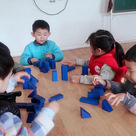 北京小龙人幼儿园～开心超人班之开学的第三天