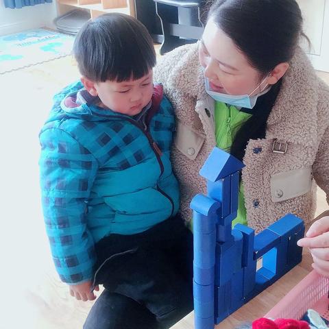 北京小龙人幼儿园开心超人班“我是新来的”