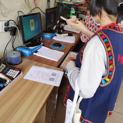 椰林镇新丰网格3 刘文郎