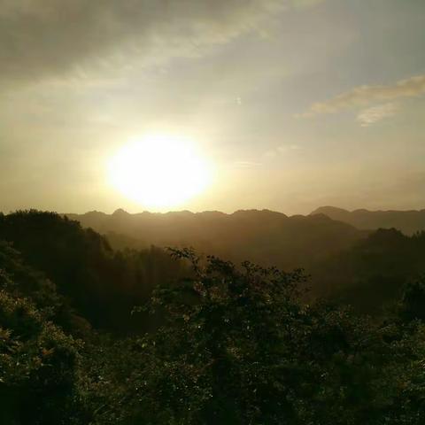 湖南桑植县--贺龙故居  八大公山斗篷山  海拔1918米