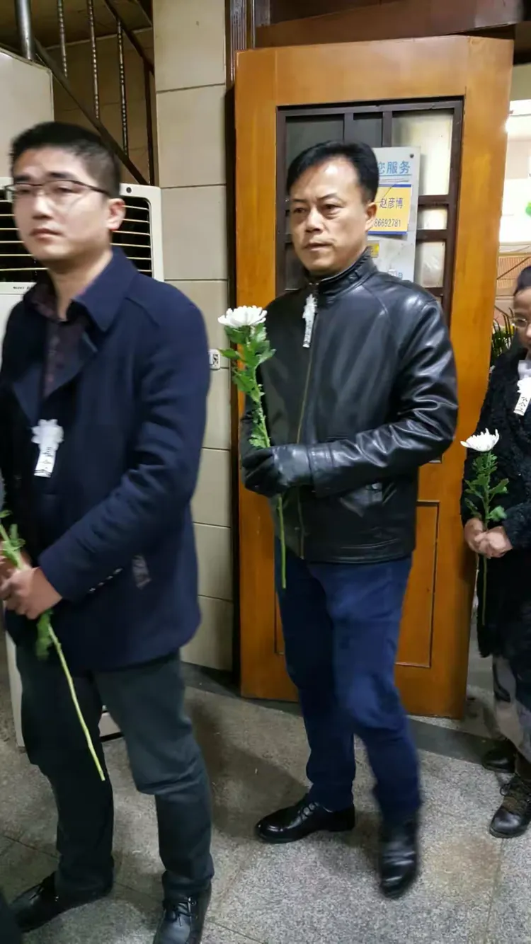 良操美德千秋载，高风亮节万古存 记贵州能源控股集团公司副总、三峡义龙能源公司总经理罗德林