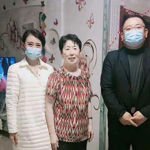 克尔伦苏木巴音嘎查妇联开展“喜迎国庆 情暖重阳”送温暖活动