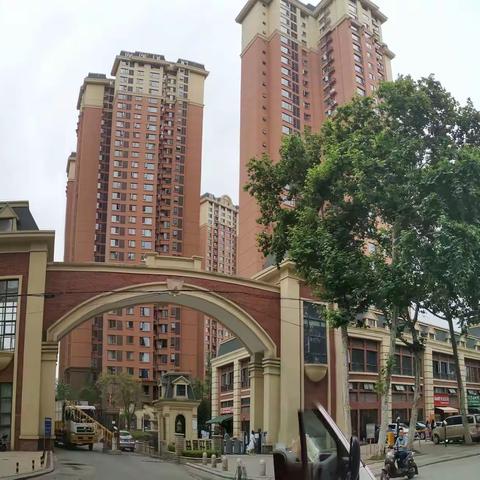 普罗旺斯物业中心第二季度工作简报