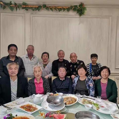 金家聚会庆大姐70岁生日