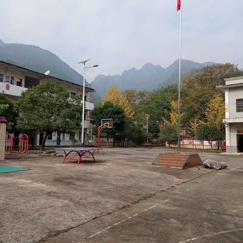 不负光阴，砥砺前行--石塘镇马安岭小学2021年秋季学期总结及表彰会。