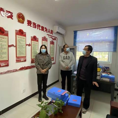 我为群众办实事--纱厂东街社区开展在职党员进社区活动