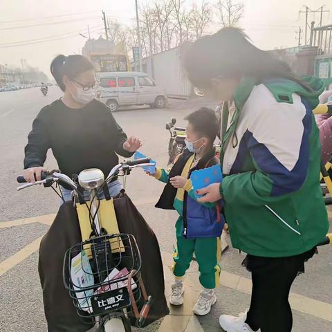 郭店卓越幼儿园          大一班祝所有女神节日快乐