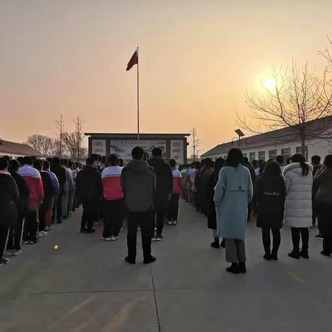 追随雷锋脚步，践行雷锋精神——珍珠中学学雷锋月活动暨日常常规管理纪实