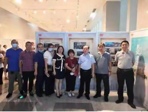 海口市医疗保障局组织参观建党百年华诞暨海南侨史图片展