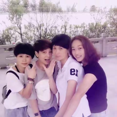 怀想共同走过的日子                 麻麻群座谈会