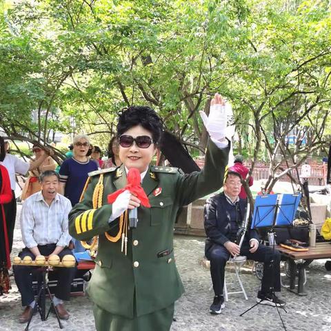北京太阳红合唱团每周一，三，五上午九点钟到十一点在昌平公园唱歌跳舞活动欢迎喜欢唱歌跳舞的朋友们前来参加