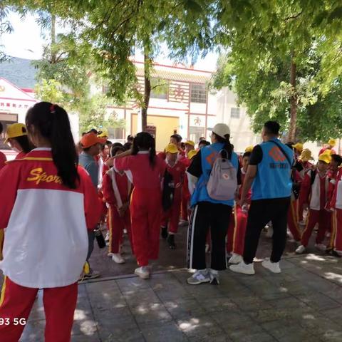 东河镇玉龙村党群服务中心开展传统文化