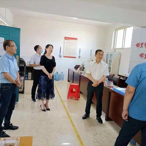 许昌市委组织部陈朝敏副部长到郑庄村调研指导“五星”支部创建工作