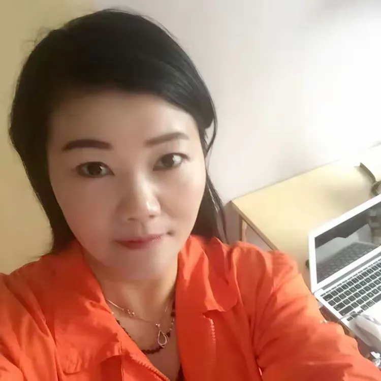 中国国际书画院会员中国美术名家协会会员徐丽君的钢笔画作品和工笔画