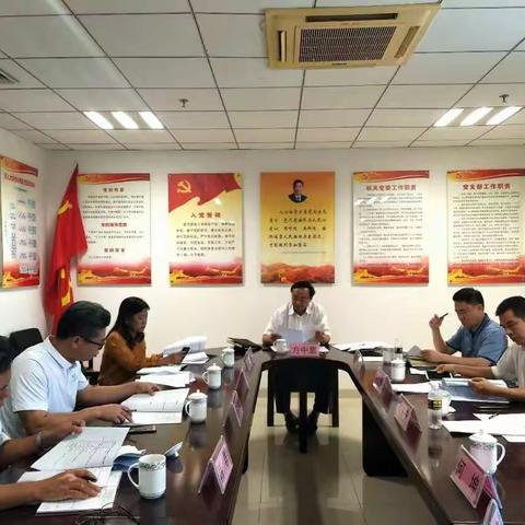 海口市总工会传达学习全省劳模和工匠人才创新工作室创建工作推进会精神、研究推进非公企业工会建会入会工作