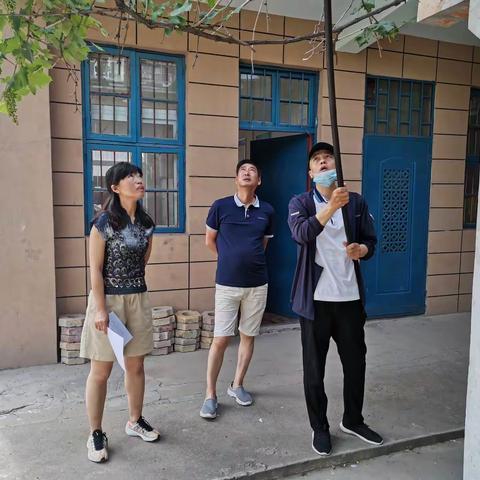 扶轮小学进行安全隐患排查工作