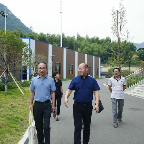 坚持素养导向，强化学科实践——浙江省科学教研员王耀村老师到遂昌县第三中学开展调研