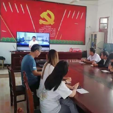 绳李村7月份主题党日“党建引领聚合力齐抓共管创“五星””