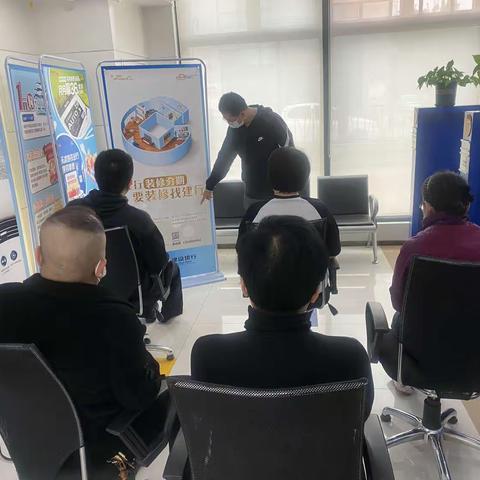 “要装修，找建行，家的梦想，轻松实现”。2023年4月，建行金色雅筑支行积极组织举办家装节活动。