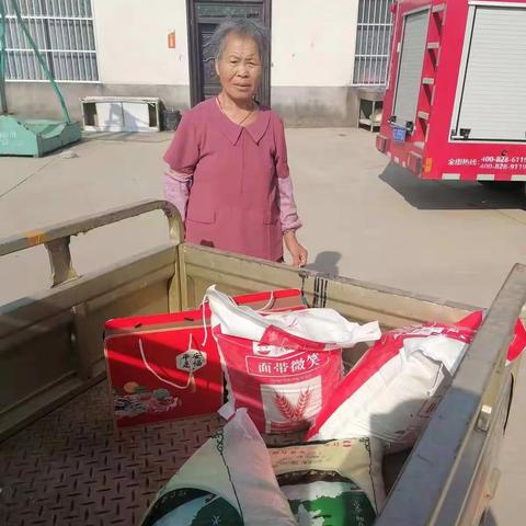 【新时代文明实践  铜山在行动】九段村开展中秋特定群体慰问活动