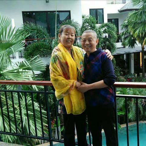 携妻泰国游，海岛秀恩爱