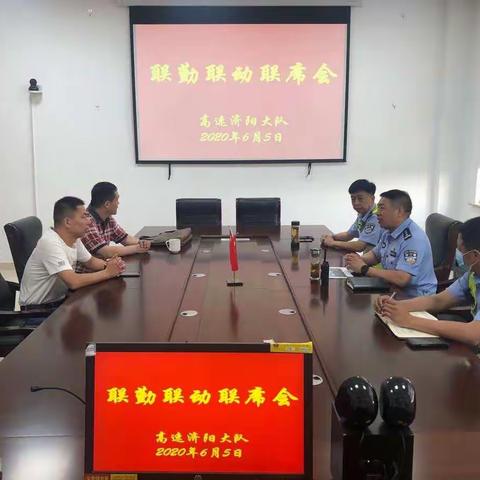 【济南交警】联勤联动，共同协商，安全防事故