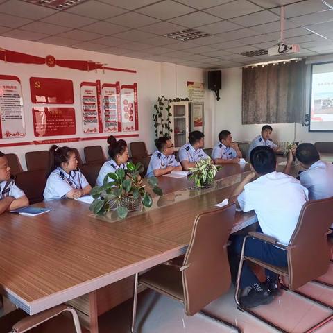 桑根达来南收费所扎实开展“安全生产月”宣传活动