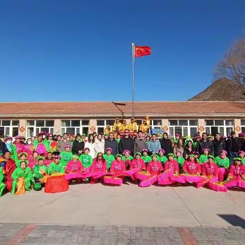 “学习贯彻党的二十大精神—扛红旗 当先锋”（六）段家堡乡“锣鼓声声闹新春 秧歌祈福拜大年”新时代文明实践活动