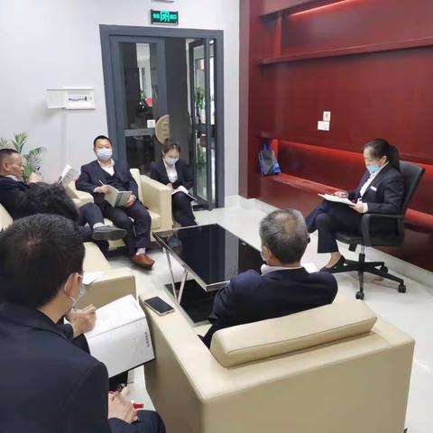 铸造二厂支行召开周例会