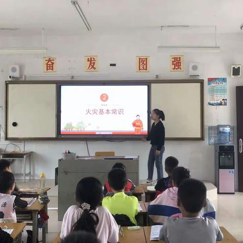 防患于未“燃”——2022年秋季上林县镇圩瑶族乡中心学校消防演练