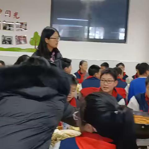 柞水县城区第二小学六年级（2）班 综合实践活动——集体火锅