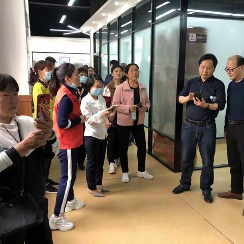 巩义市民政领导莅临杜甫路街道建设路社区养老服务中心指导工作