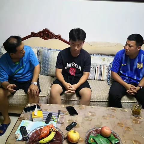 家校合作，让孩子快乐成长—高三（6）班家访记录