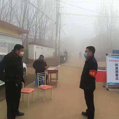 小王管区机关干部立足本职，严格防控。