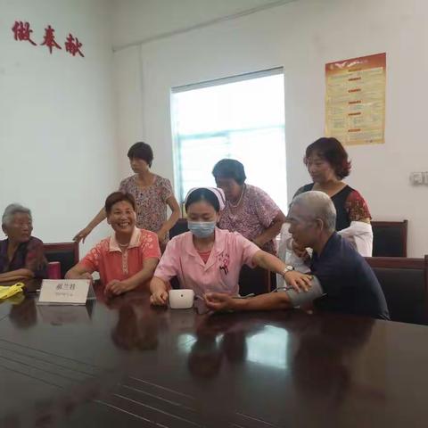 许昌安正医院开展“百医包百村”健康扶贫义诊活动小结