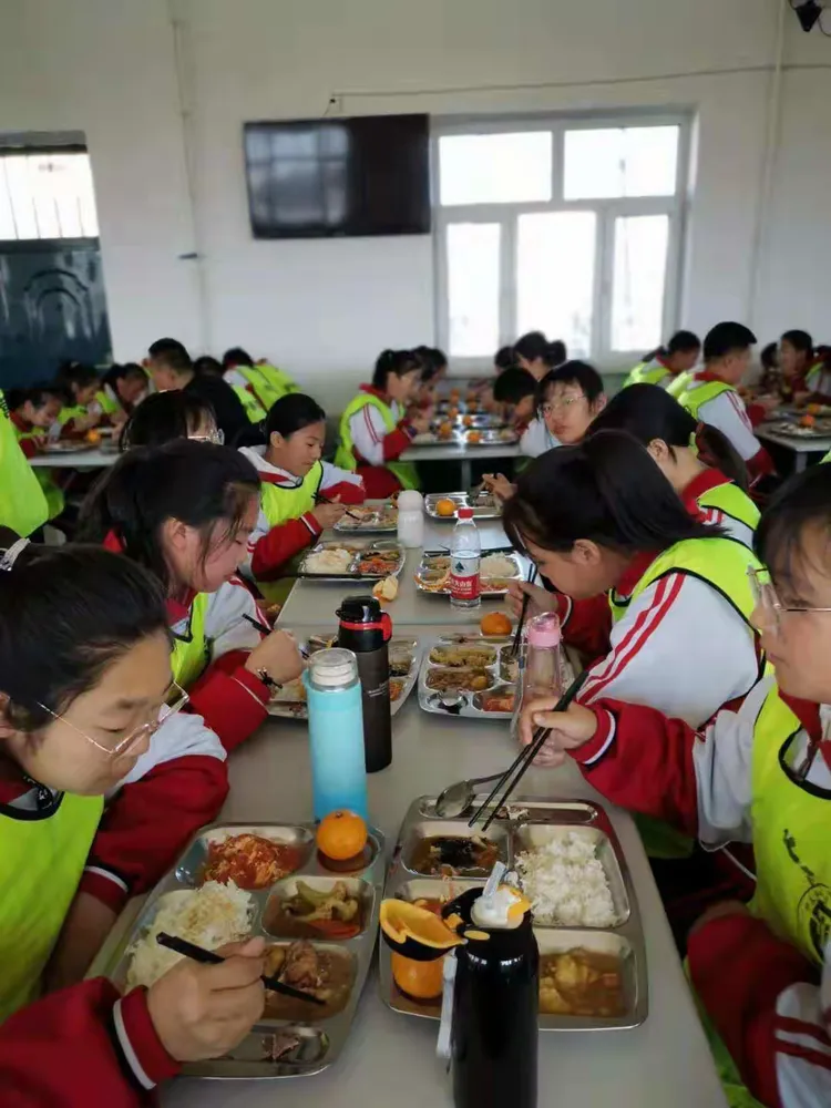 —南岔县第二中学七年二班伊春研学实践活动