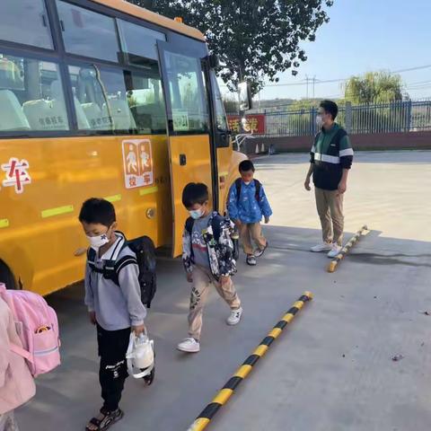 少成若天性，习惯成自然——遇驾夼小学一年级习惯养成教育纪实