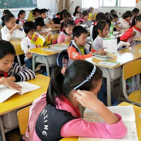 安静的午后——盘古山中心小学六(5)班悦读活动