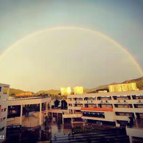 家长,请与我们并肩努力!