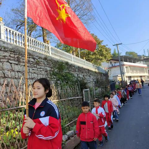 【最是踏春好时节】澧源镇第一小学丰子山校区开展春游活动