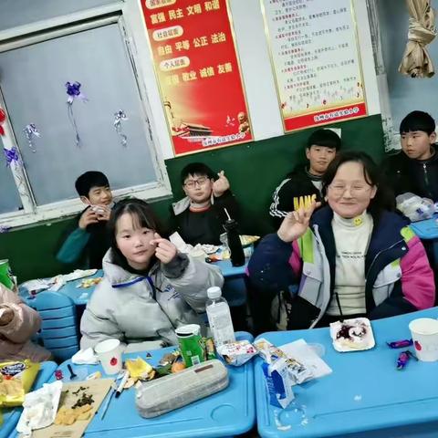 汝州市有道实验小学六(1)班1月份德育作业及元旦晚会