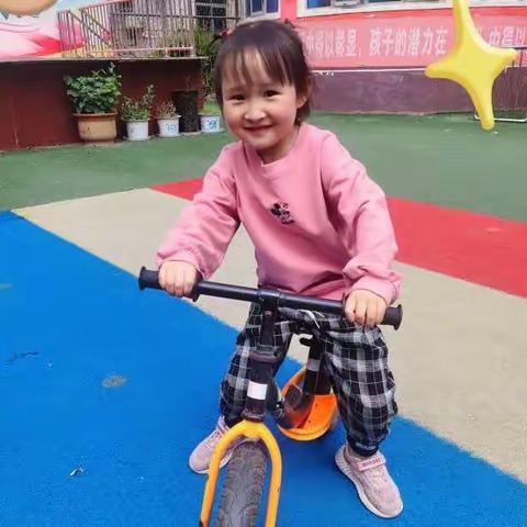 属于英华幼儿园苗苗班南希宝贝的小美好😆😆