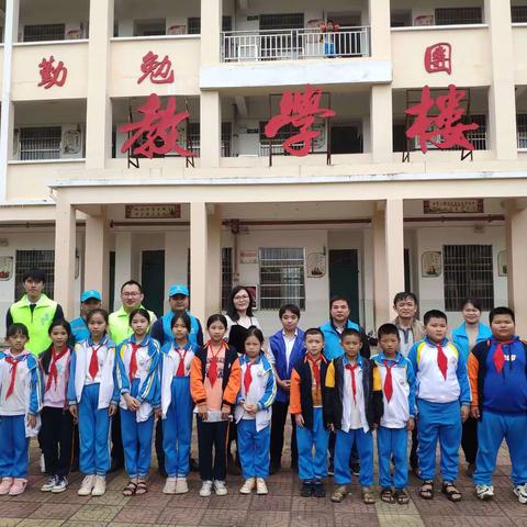 【做好未成年保护宣传  共建青少年健康成长】共青团多文镇委联合多部门开展未成年保护法及禁毒宣传活动