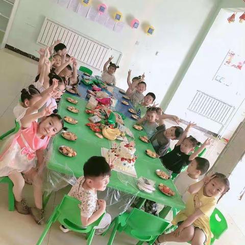 嘉禾幼儿园六一美食分享会💕