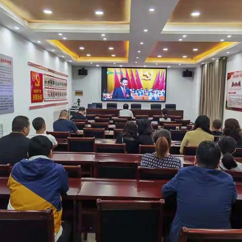 华龙区民政局党组  传达学习濮阳市第八次党代会精神