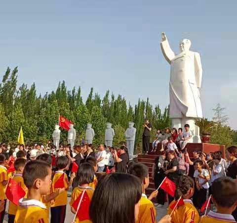 【朝阳晨曦】英才四56，满园向阳花，一代接班人！童心向党，红色六一！