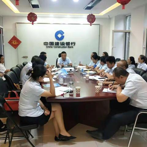 银川开发区支行举办个人业务和公司业务培训