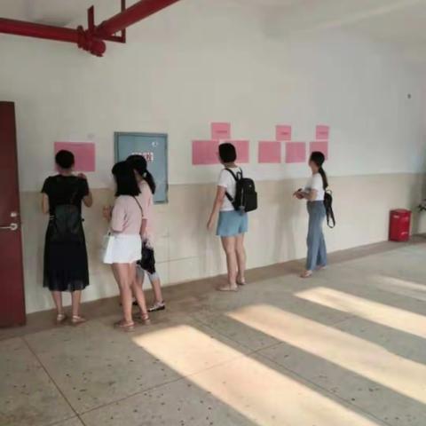 “携梦远航”          小语二班三组肖想成